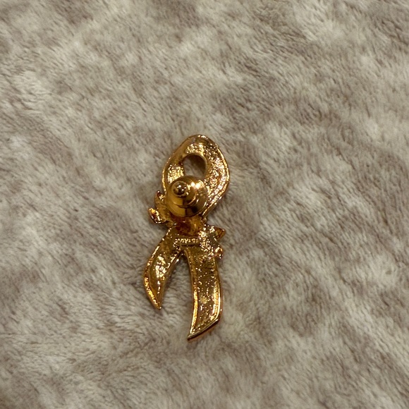 Pink Ribbon Brooch - Picture 2 of 2